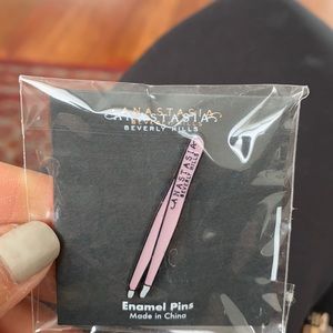 Anastasia pin
